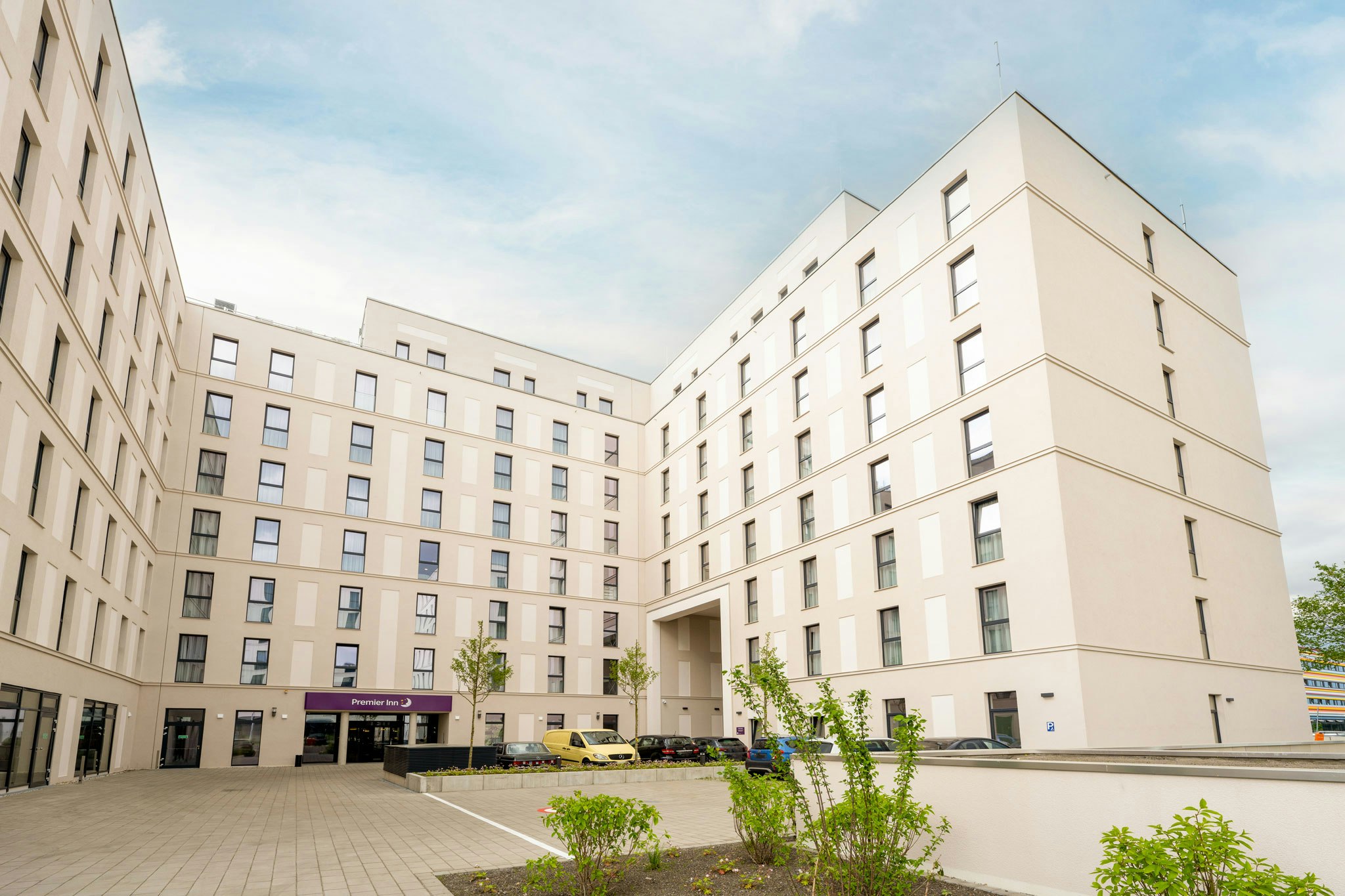 Premier Inn Berlin Airport 39/43