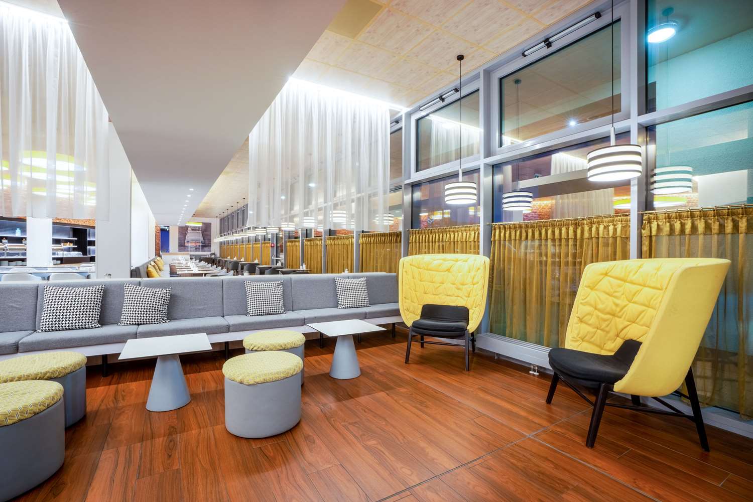 restaurant cafeteria