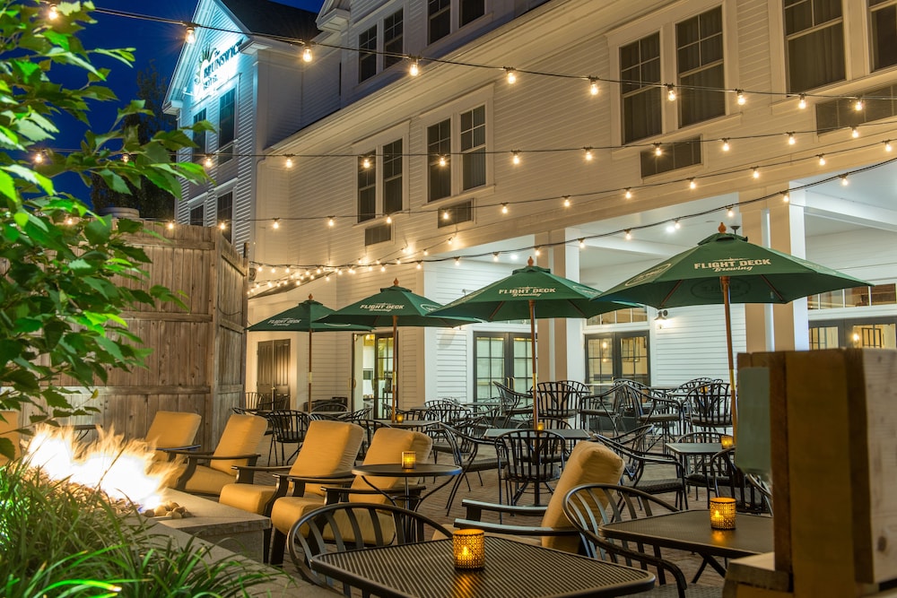 The Brunswick Hotel & Tavern 2/50