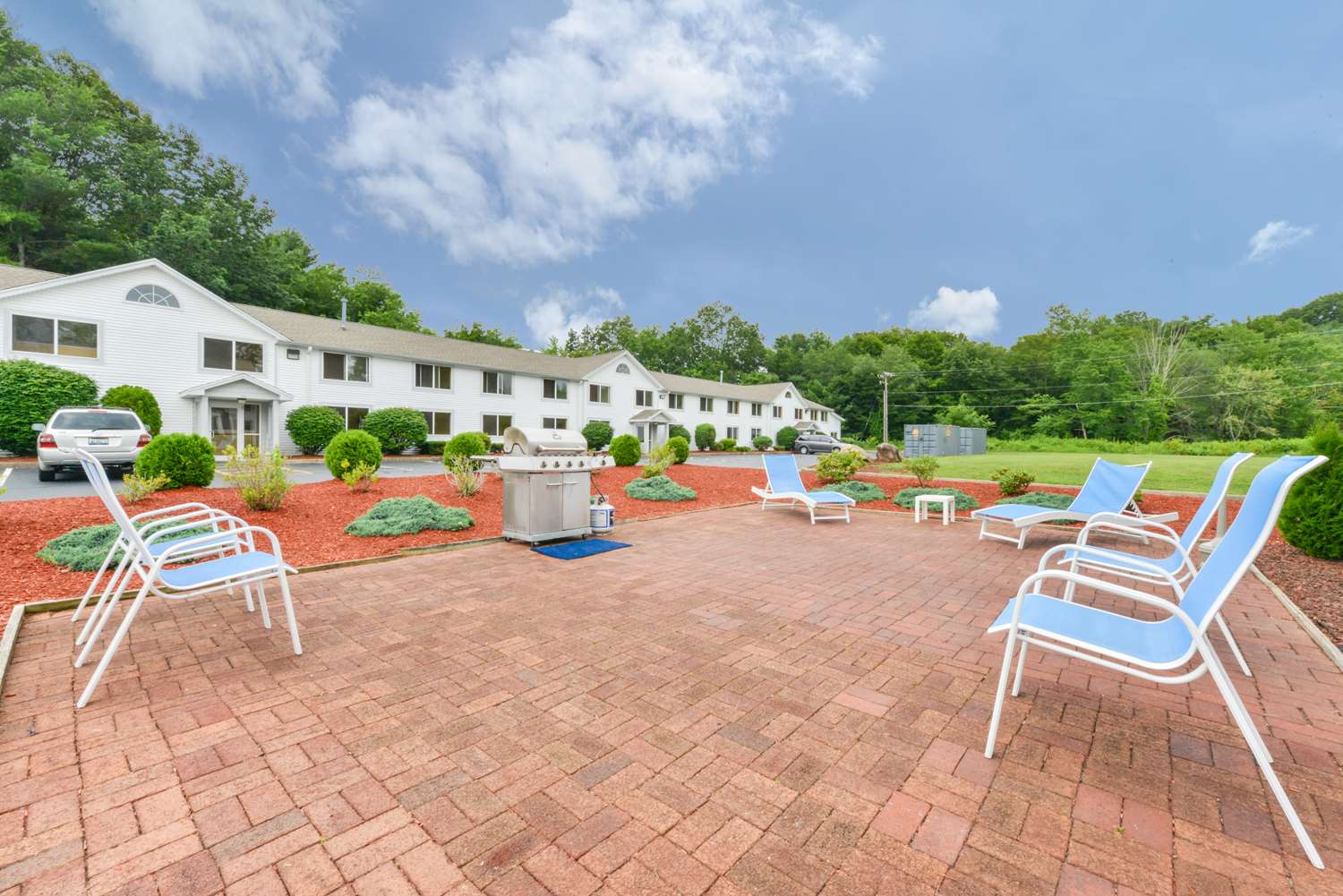 Inn on Storrs 32/35