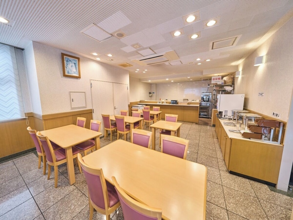 Smile Hotel Takaoka Ekimae 47/58