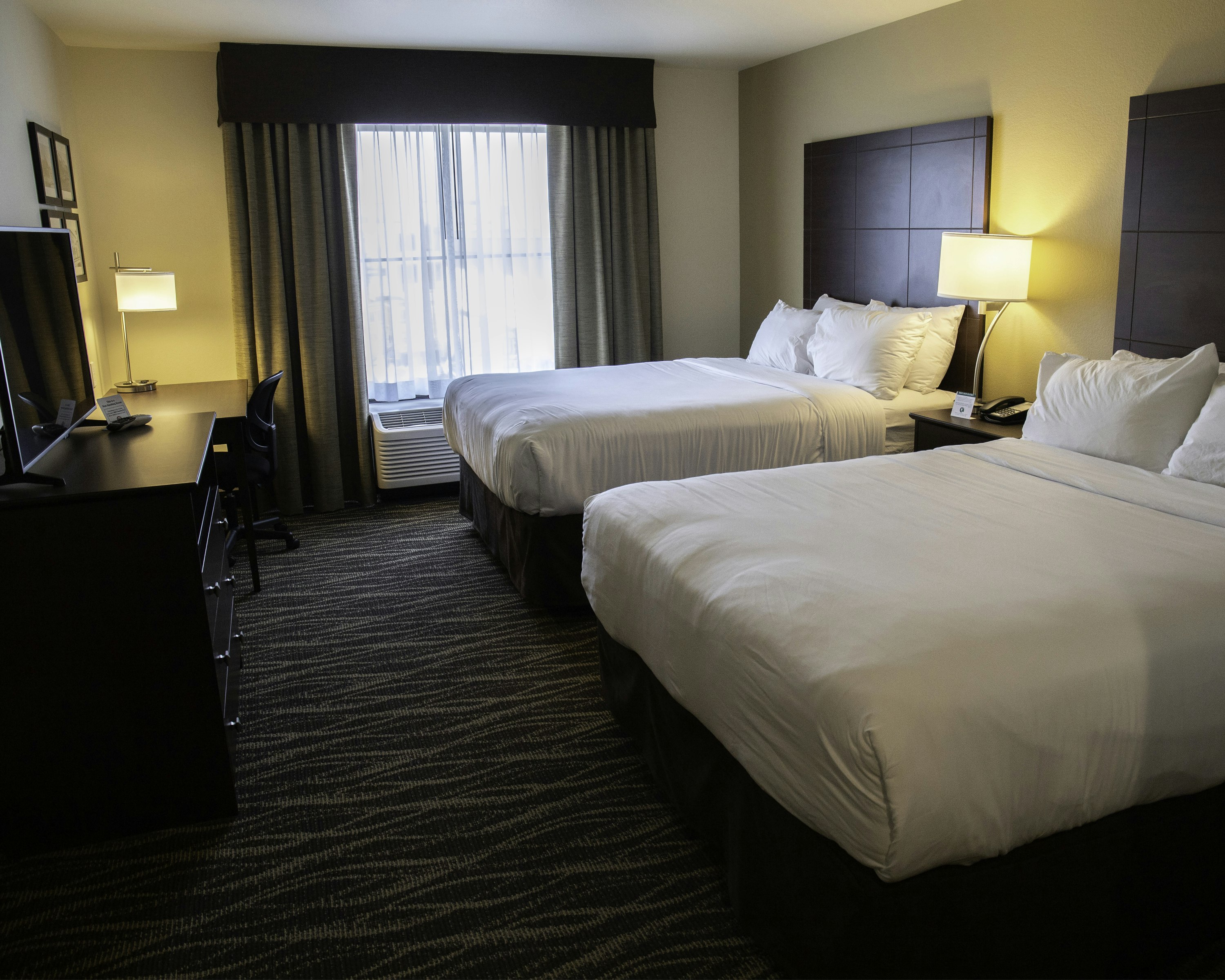 Cobblestone Hotel & Suites - Two Rivers 6/42