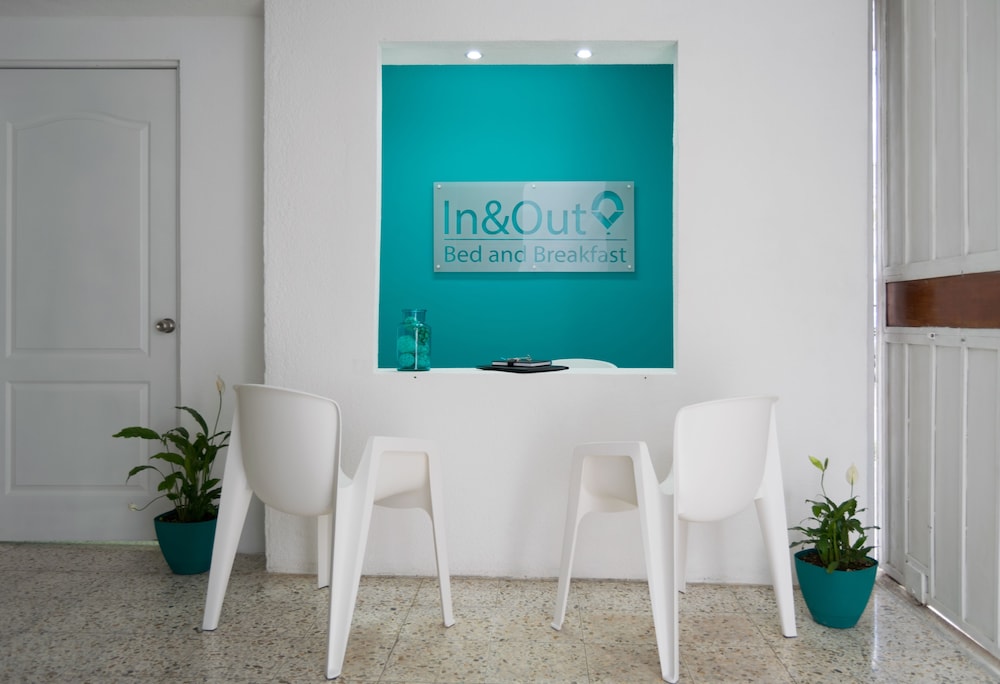 In and Out Hotel 42/65