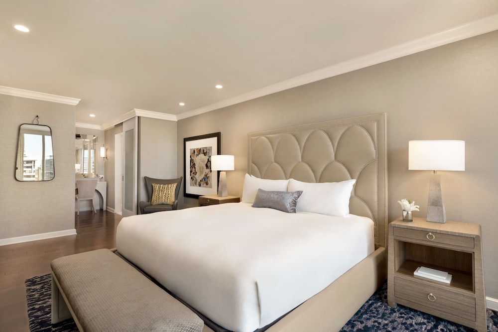 Fairmont Dallas 21/73