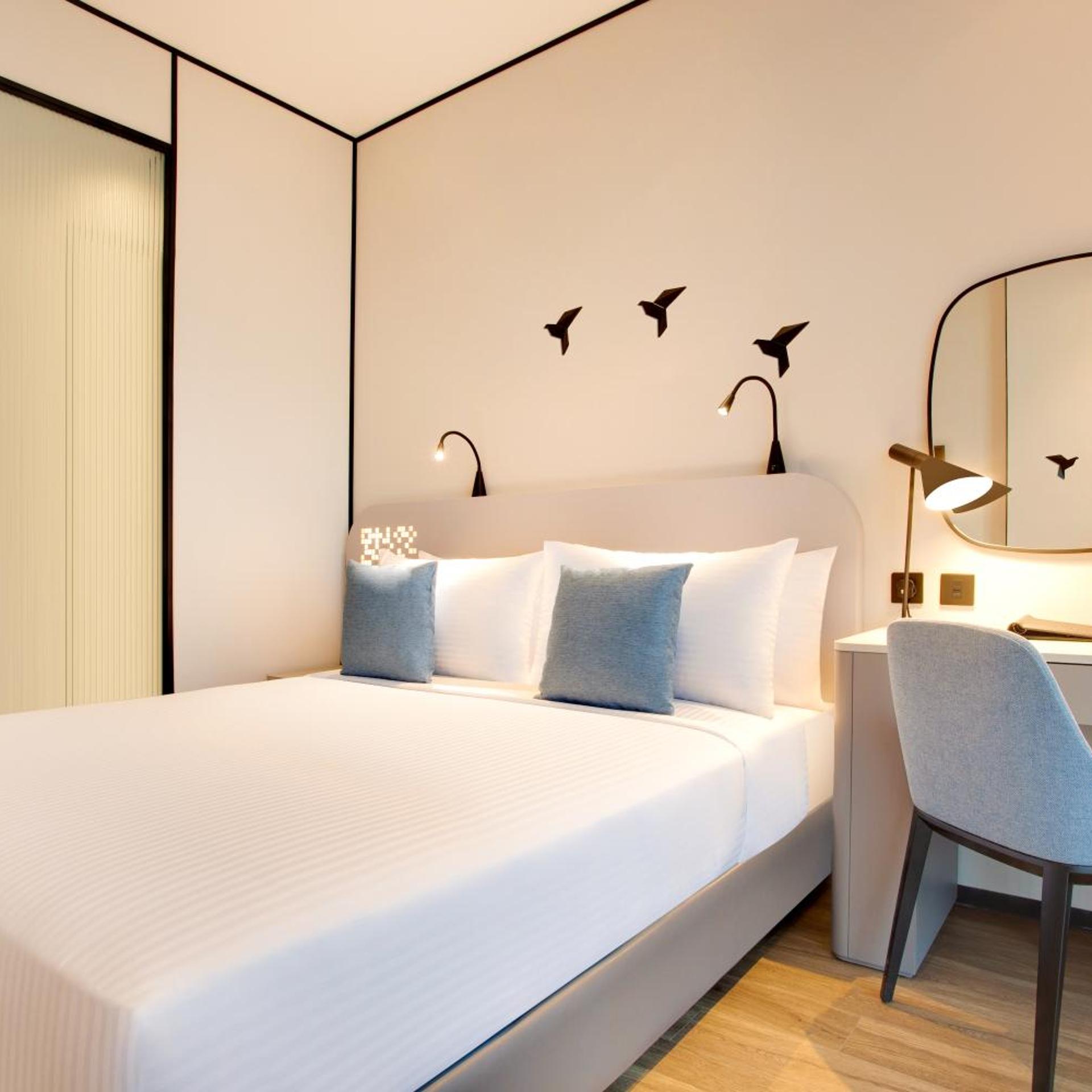 Superior, King Bed, Burj View