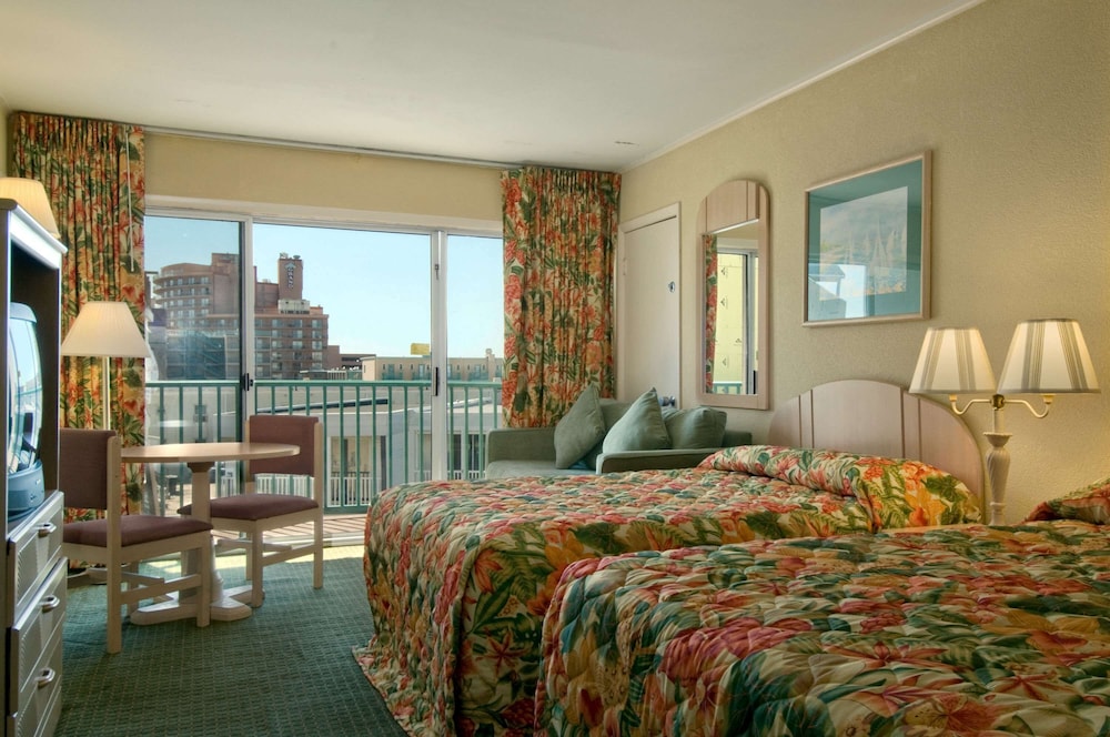 Howard Johnson By Wyndham Ocean City Oceanfront 12/50