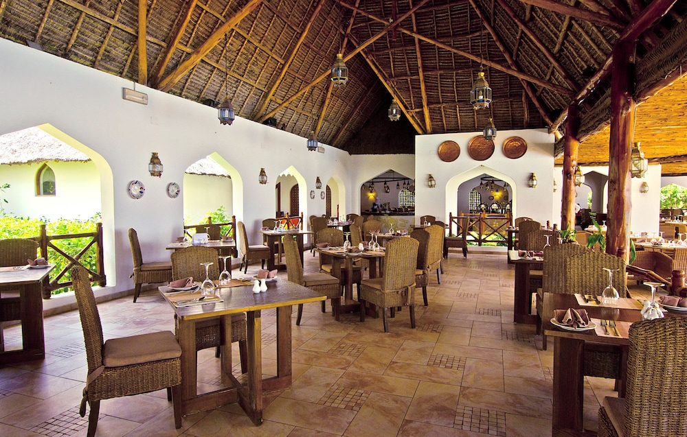 Sultan Sands Island Resort & Spa 56/69