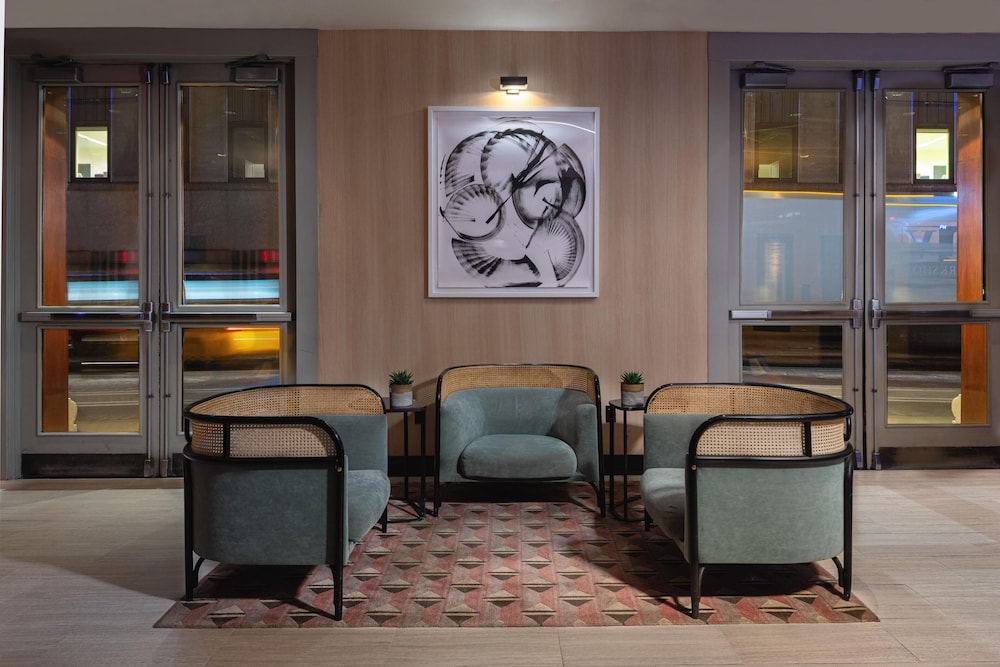 Dream Midtown 63/72