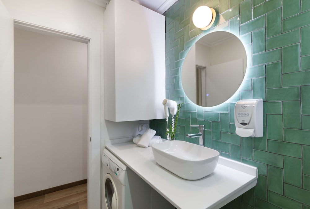 Apartamentos Roisa Centro 65/72