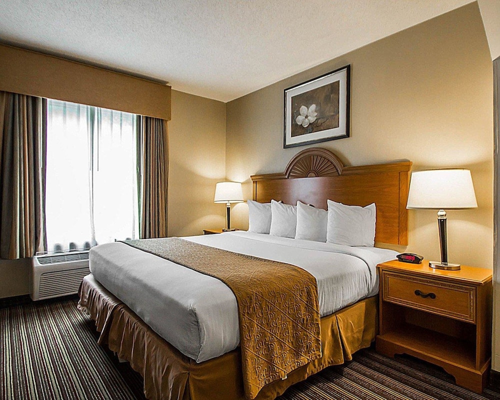 Quality Inn and Suites Fishkill South Near I-84 17/52
