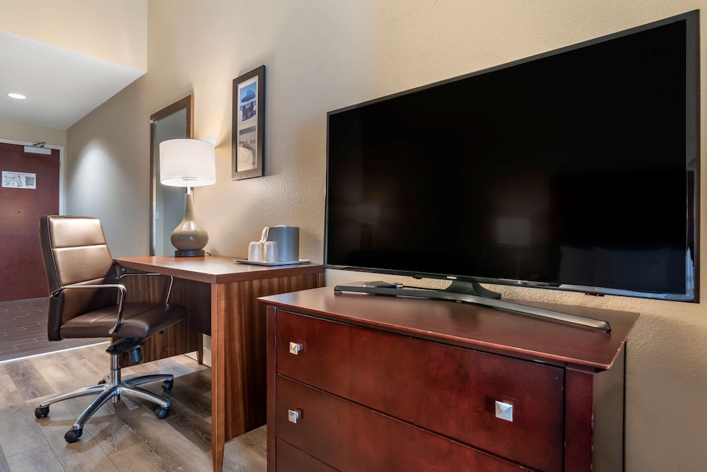 Comfort Inn & Suites Fort Walton Beach - Destin West 34/38