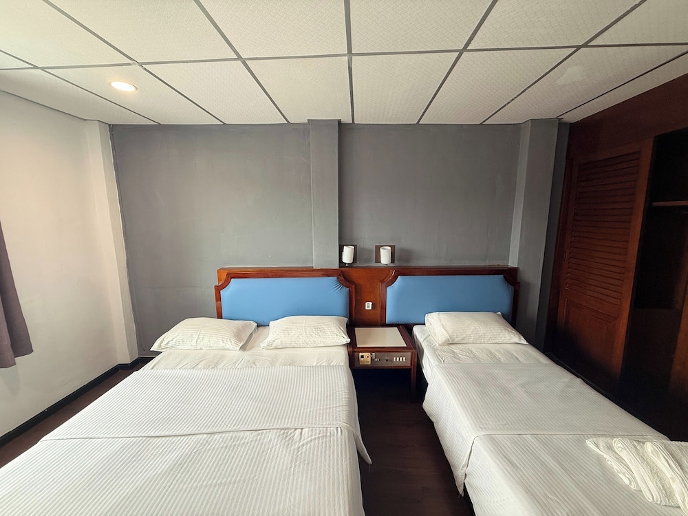 Anika Inn 15/44