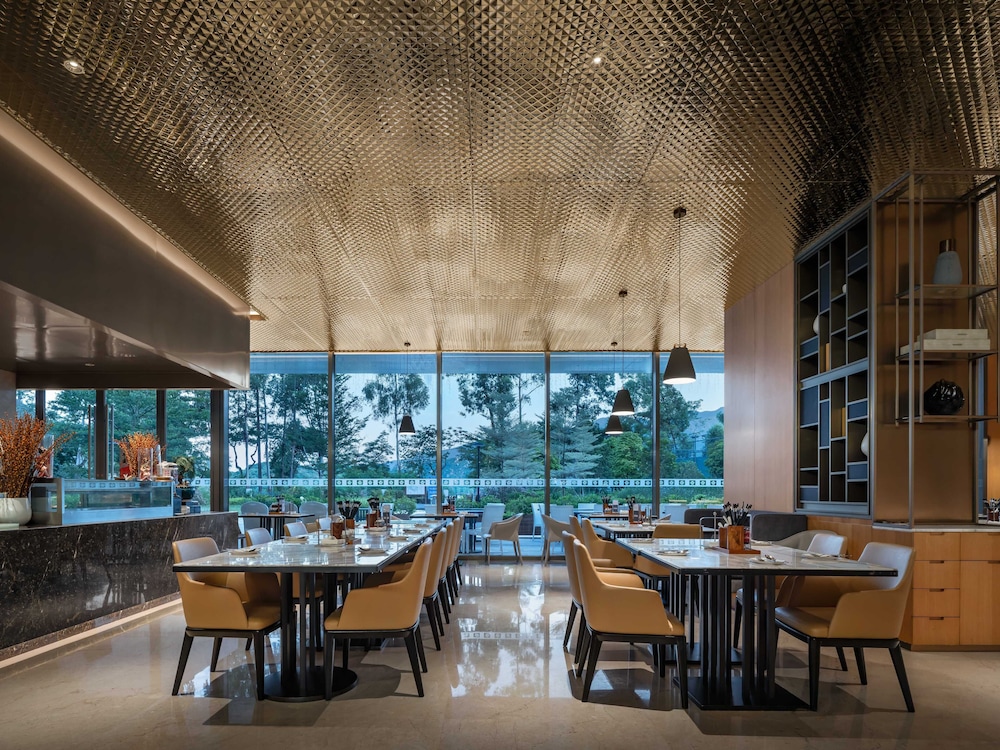 Wyndham Grand Zhaoqing Downtown 33/47