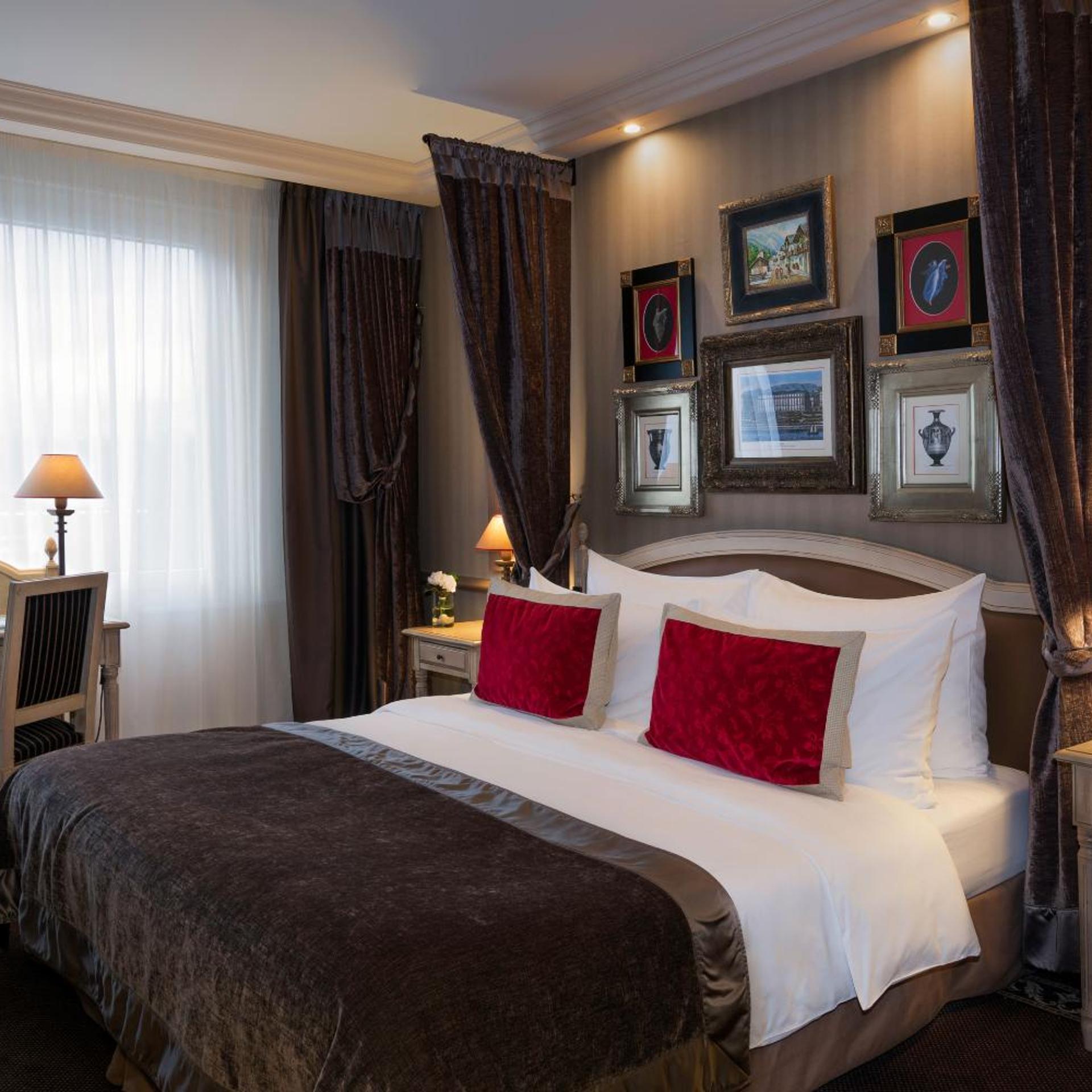 Classic, Double or Twin Bed
