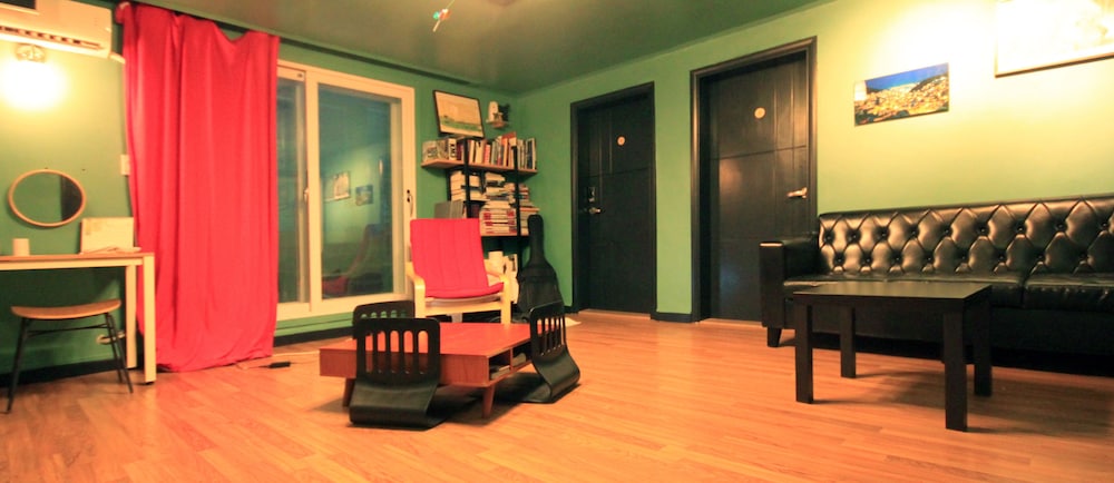 The One Hostel 43/50