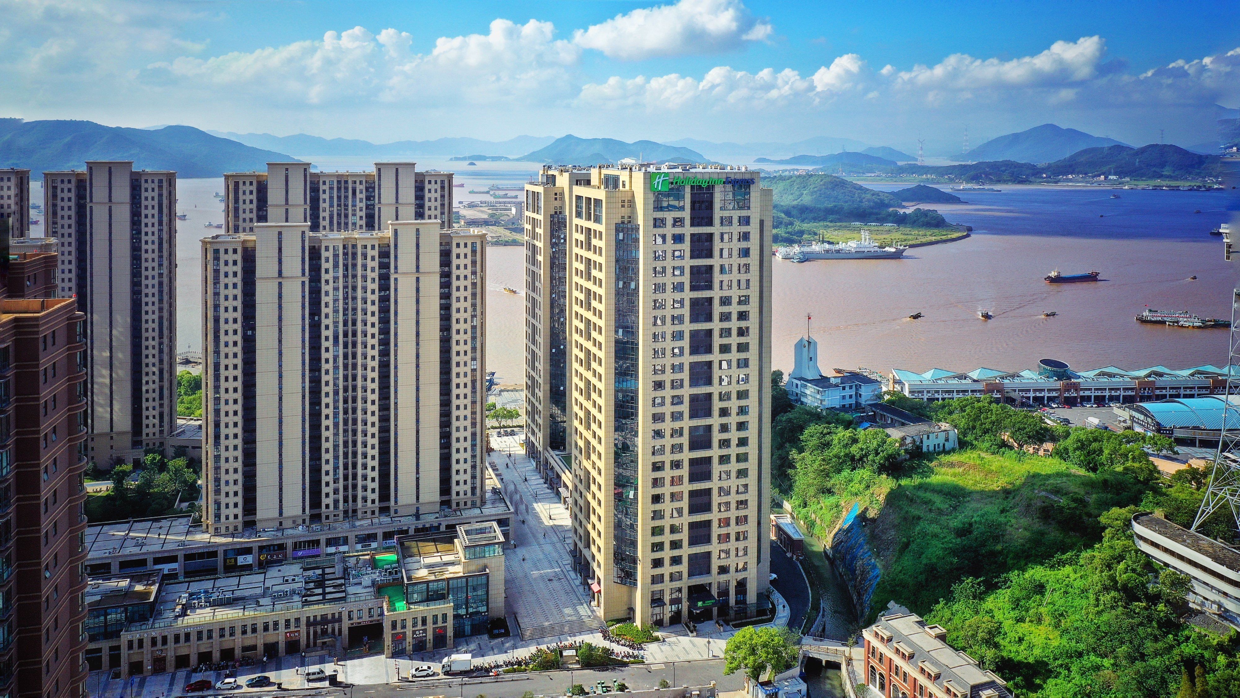 Holiday Inn Express Zhoushan Dinghai 4/39