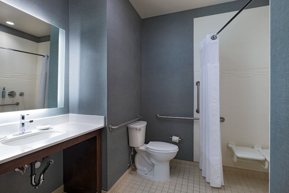 استوديو بسرير كينج مع أريكة، RESIDENCE INN BY MARRIOTT OMAHA AKSARBEN VILLAGE 6/10