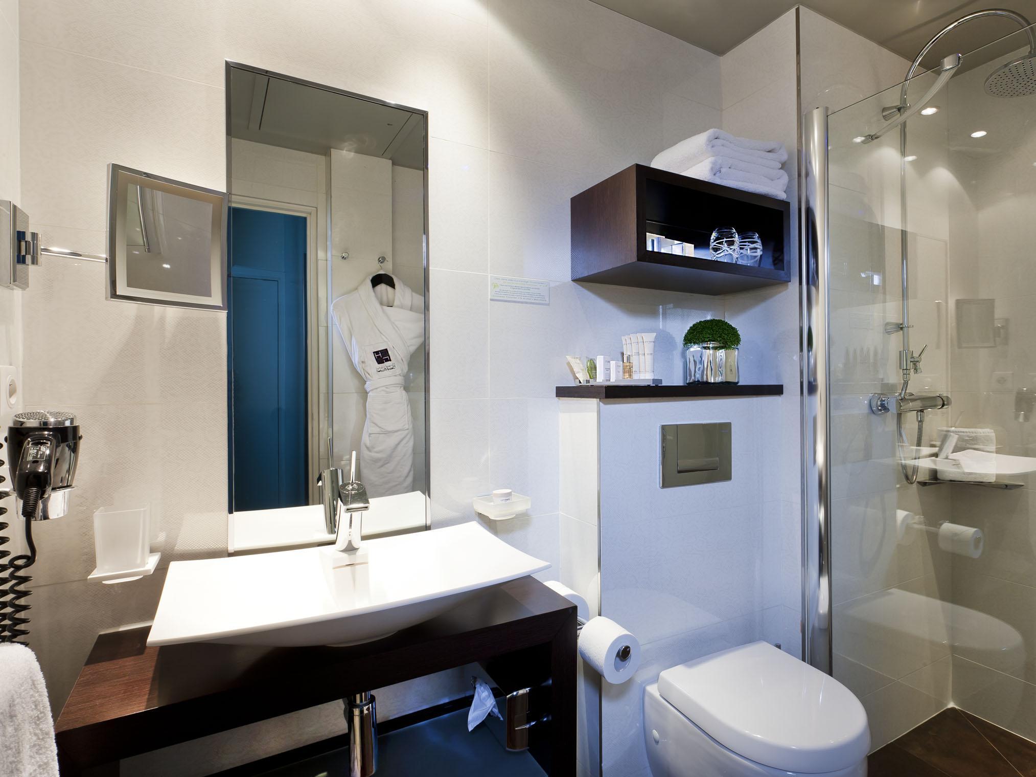 Room, Triple, Twin Beds