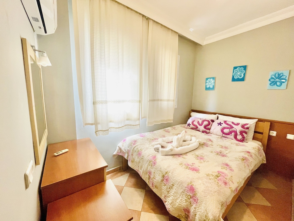1 BEDROOM, ECONOMY, APARTMENT