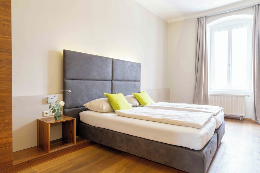 eee hotel Perg 5/43