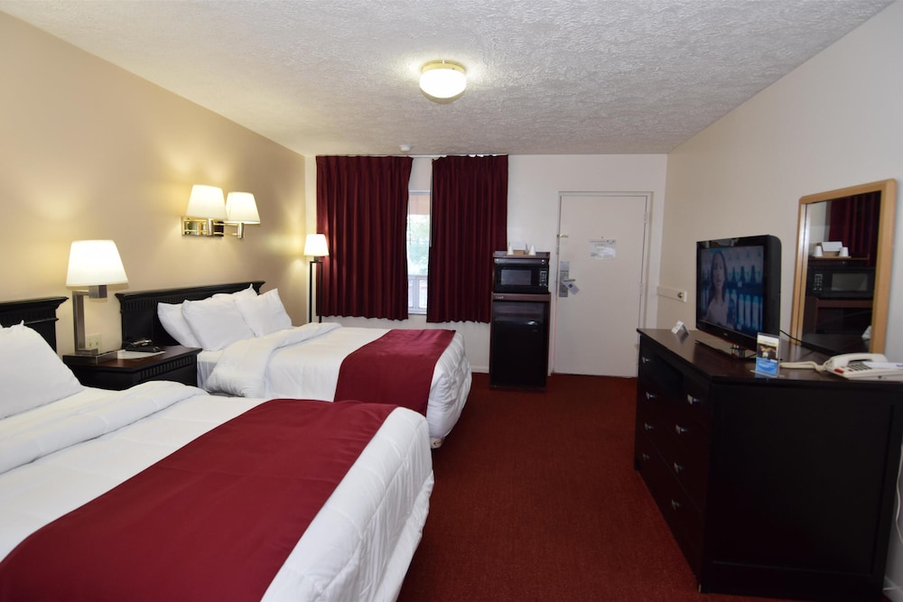 Knights Inn Oswego East 30/59