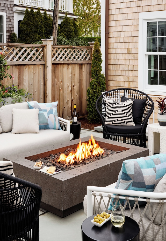 The Edgartown Inn, The Edgartown Collection 32/44