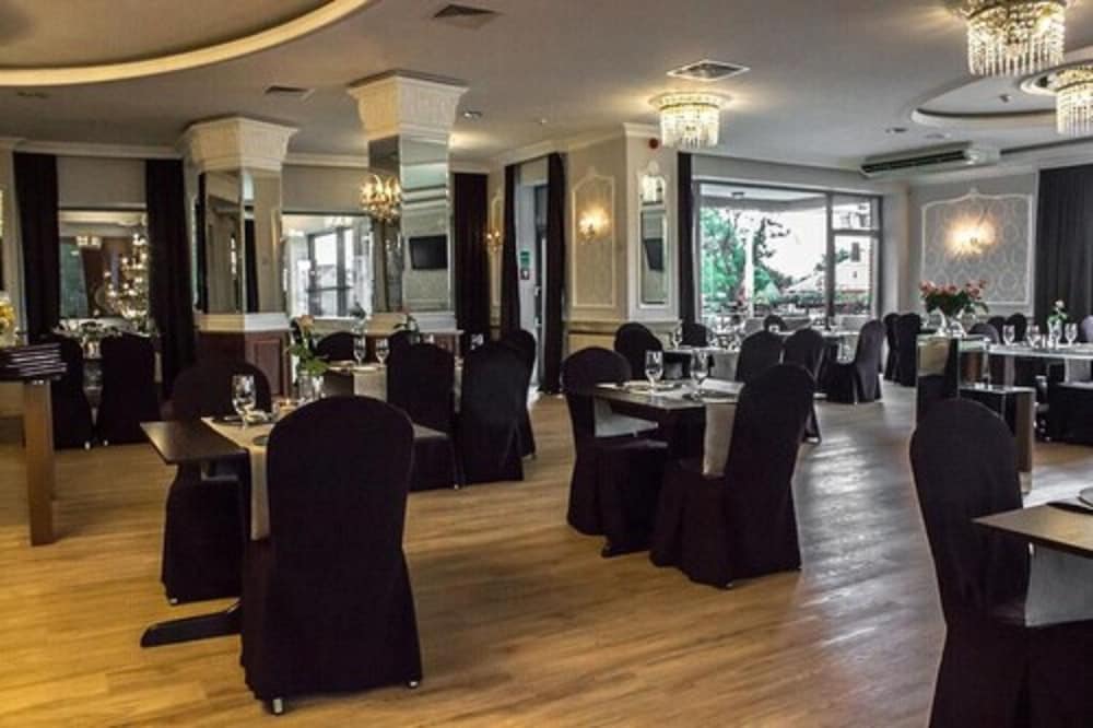 Hotel Jasek 24/27