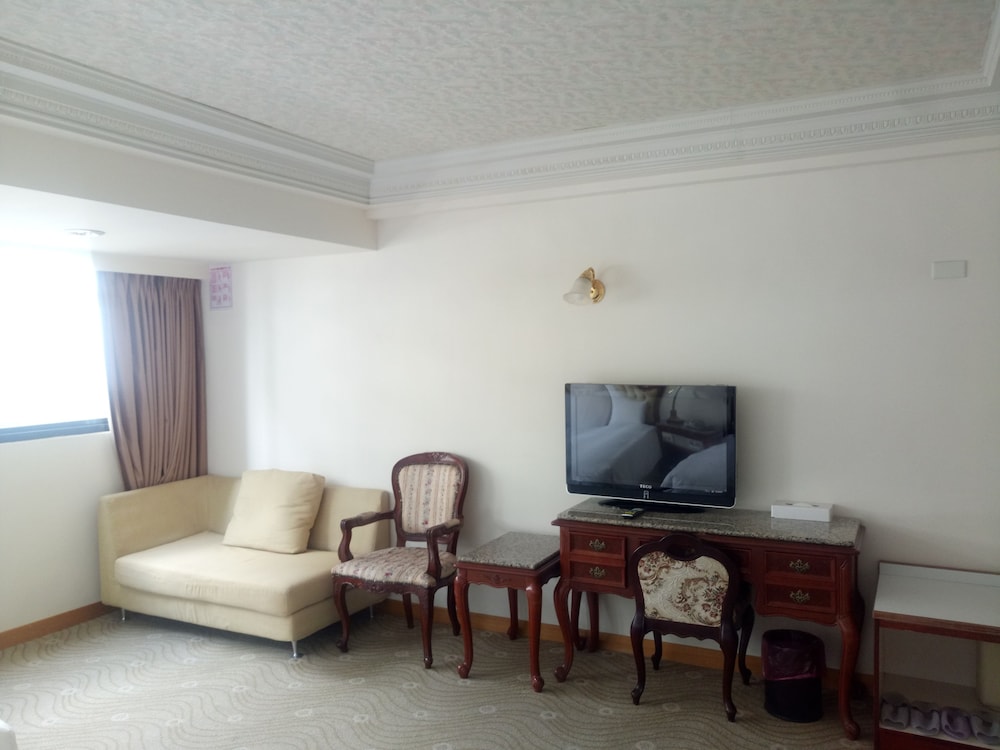 Hua Tong Hotel 38/54