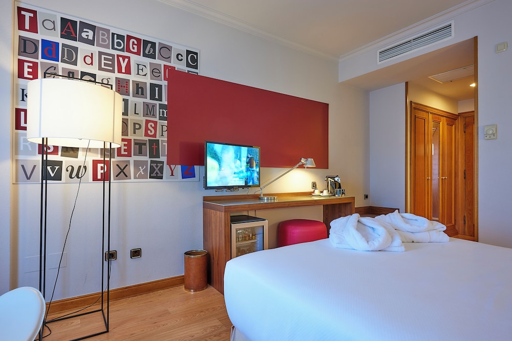 Premium, King Bed