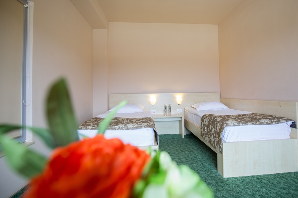 Drachenhaus Stop Hotel 9/22