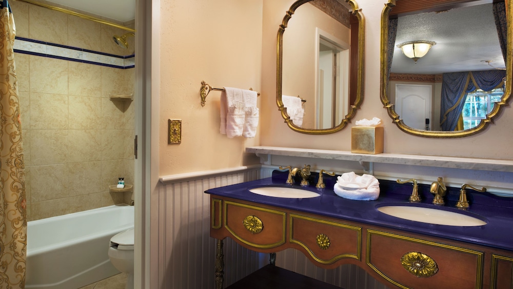 Disneys Port Orleans Resort Riverside 48/50