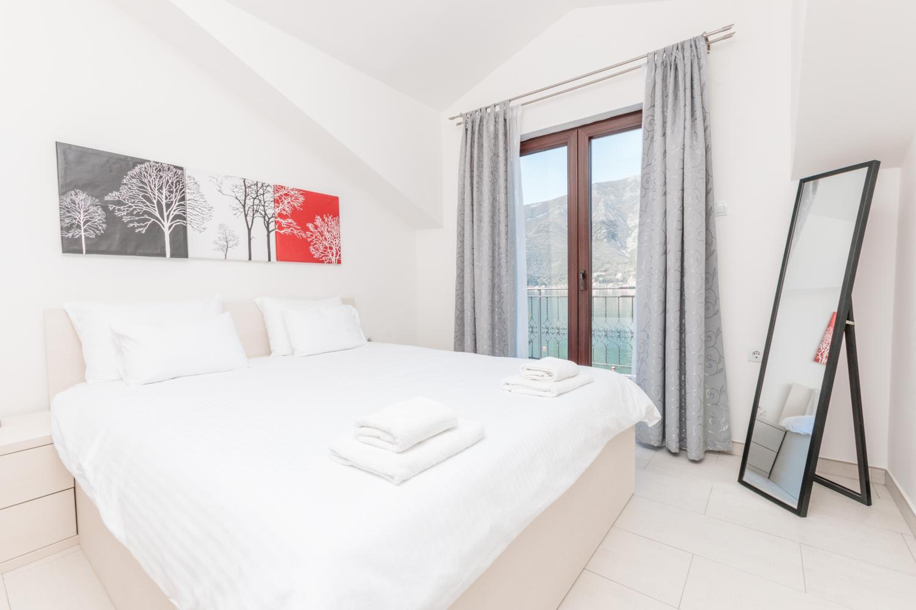 2 Bedrooms, Comfort, Apartment, Sea View, Balcony