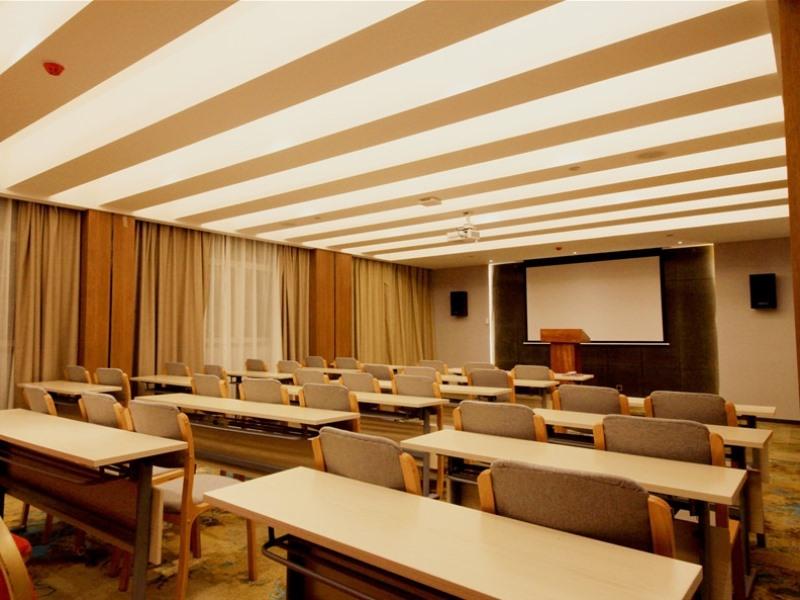 GreenTree Inn Zhengzhou Gongyi Xinxing Road 20/22