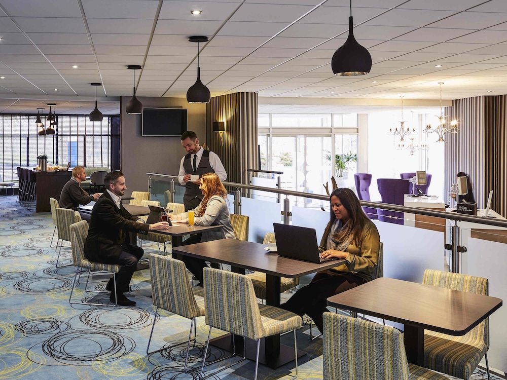 Novotel Coventry M6 J3 26/48