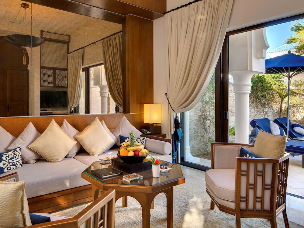 Banyan Tree Tamouda Bay 55/87
