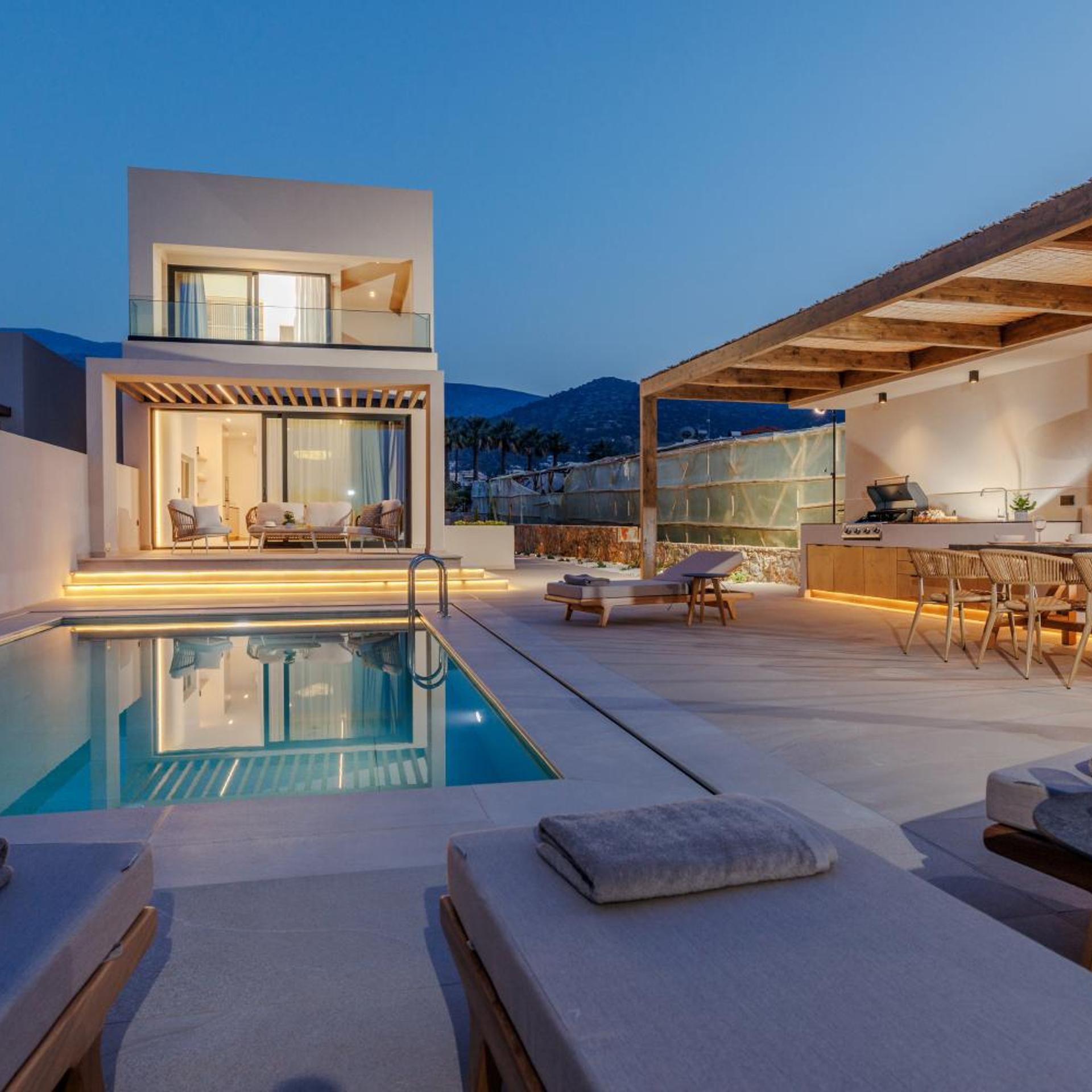 Sokratis LocoLux Villas & Suites 55/86