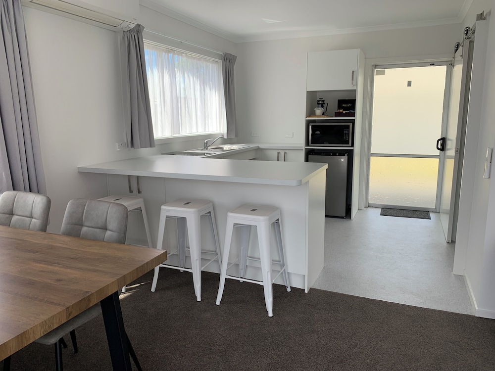 Tahuna Beach Kiwi Holiday Park & Motel 33/44