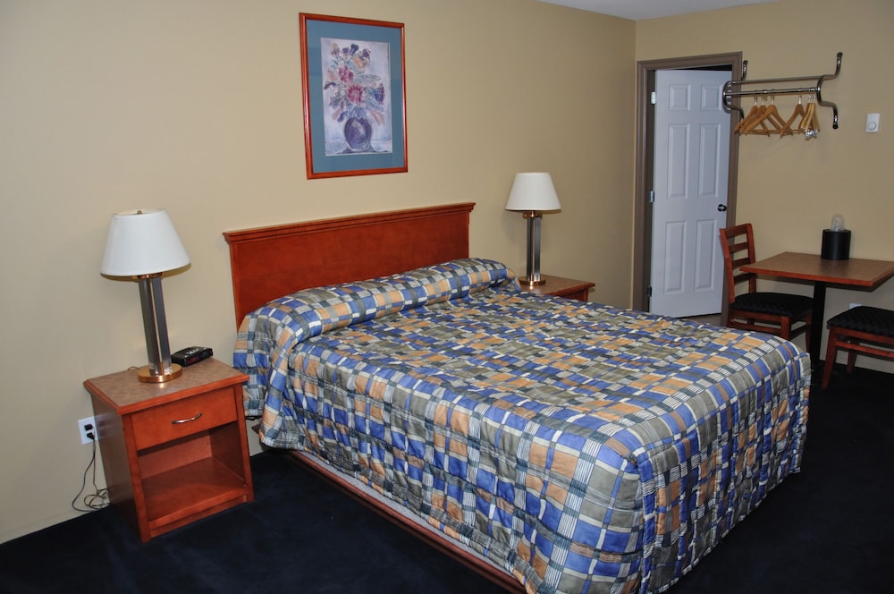 Linda Vista Motel 6/28