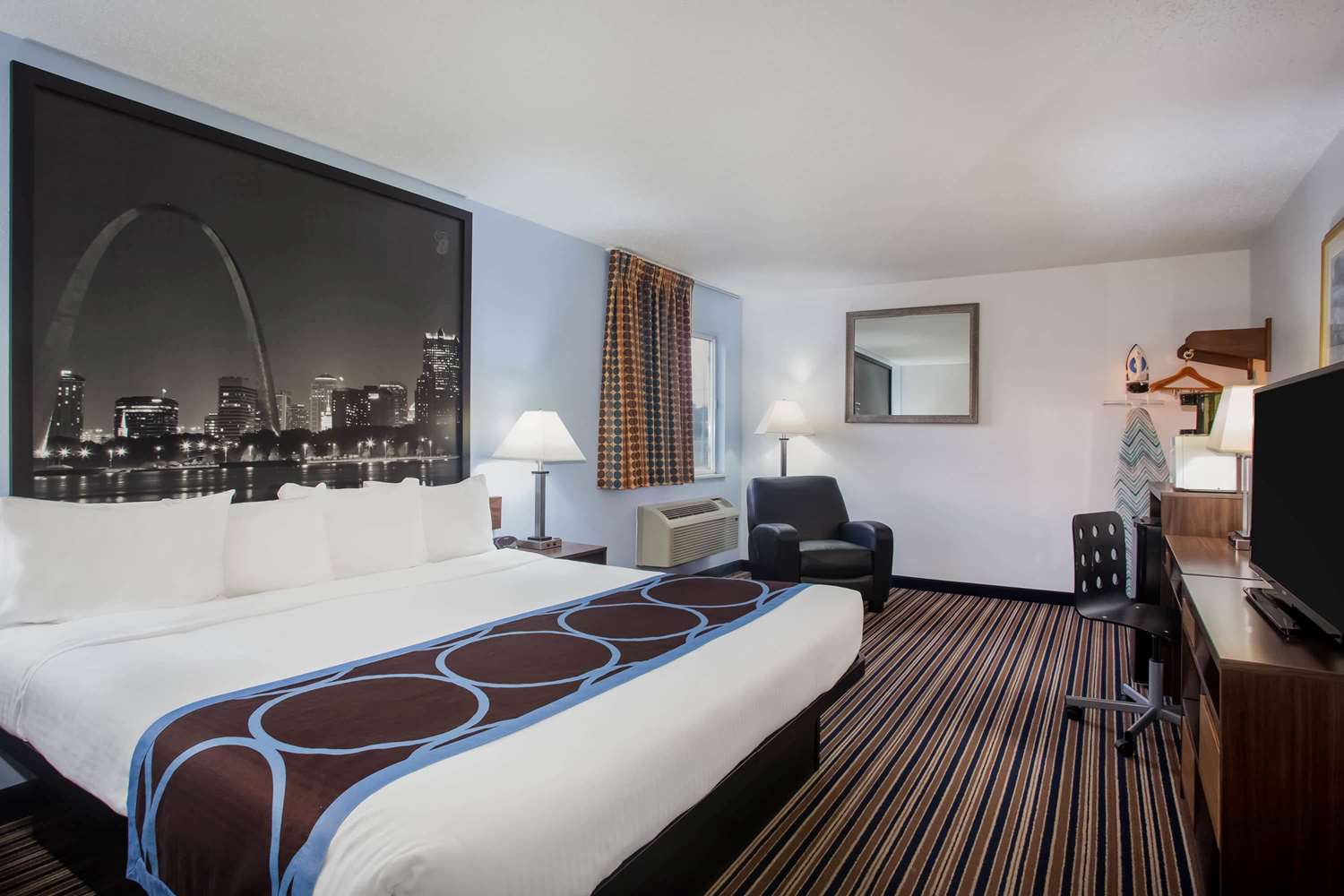 Super 8 by Wyndham Washington 10/32