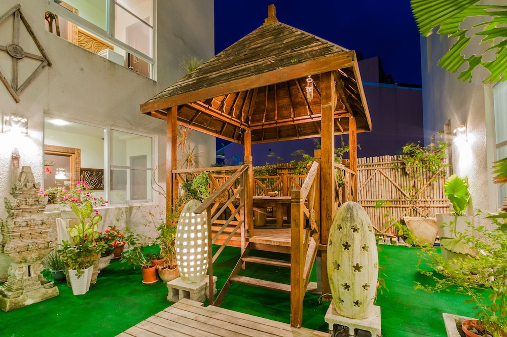 Seasons Bali Fashion Inn 36/50