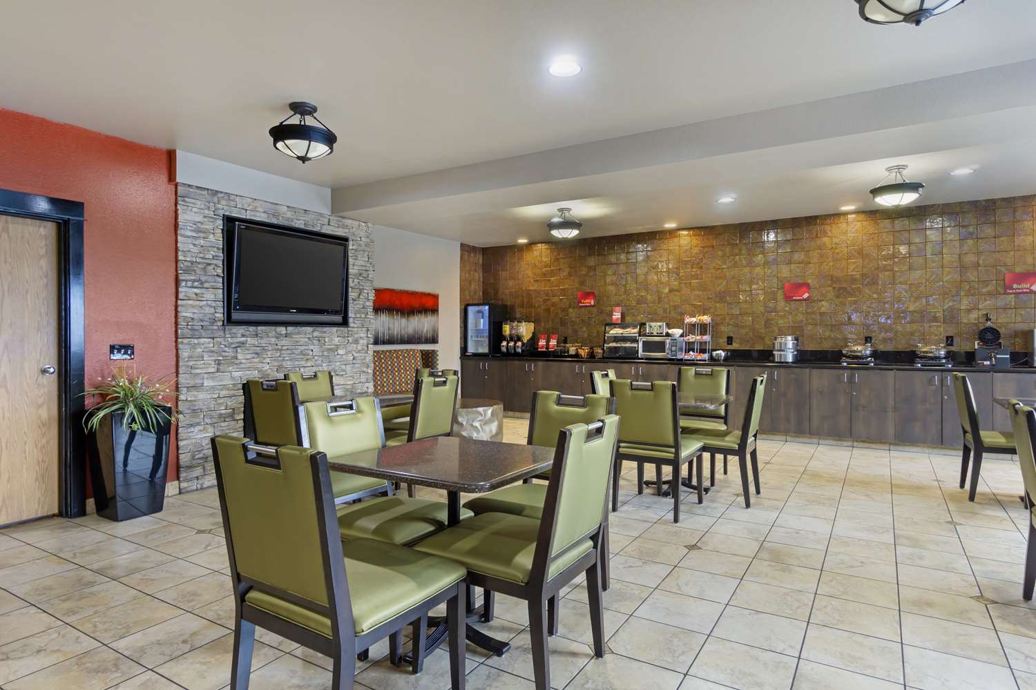 Best Western Plus Yakima Hotel 42/61