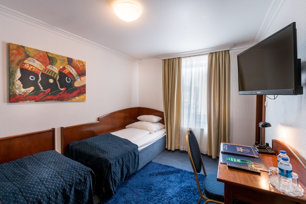 Hotel Atlanta Budget 20/50