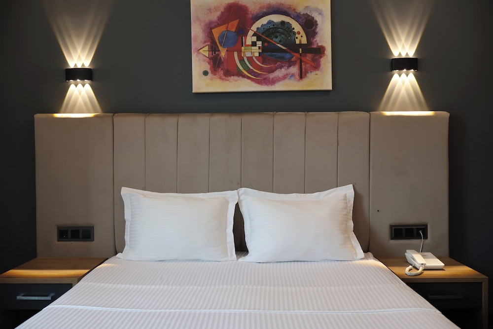 HOME PLUS Hotel & SEYHLI 20/42