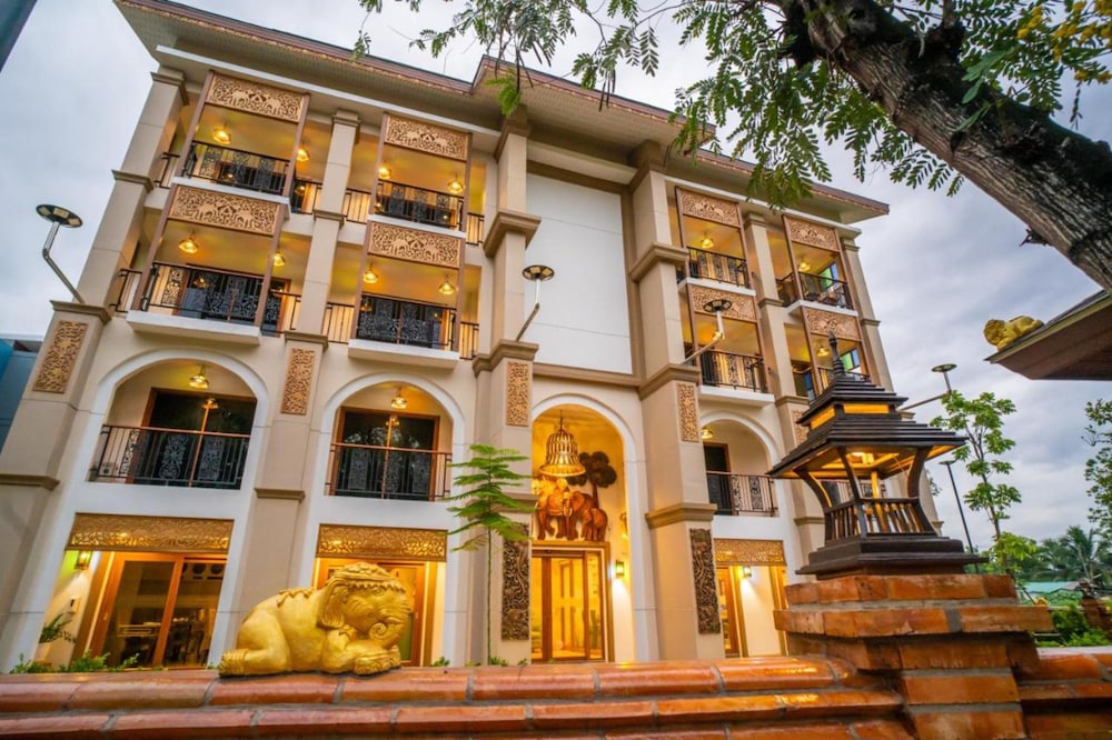 Siri Nakornpink Chiang Mai Hotel in CHIANG MAI