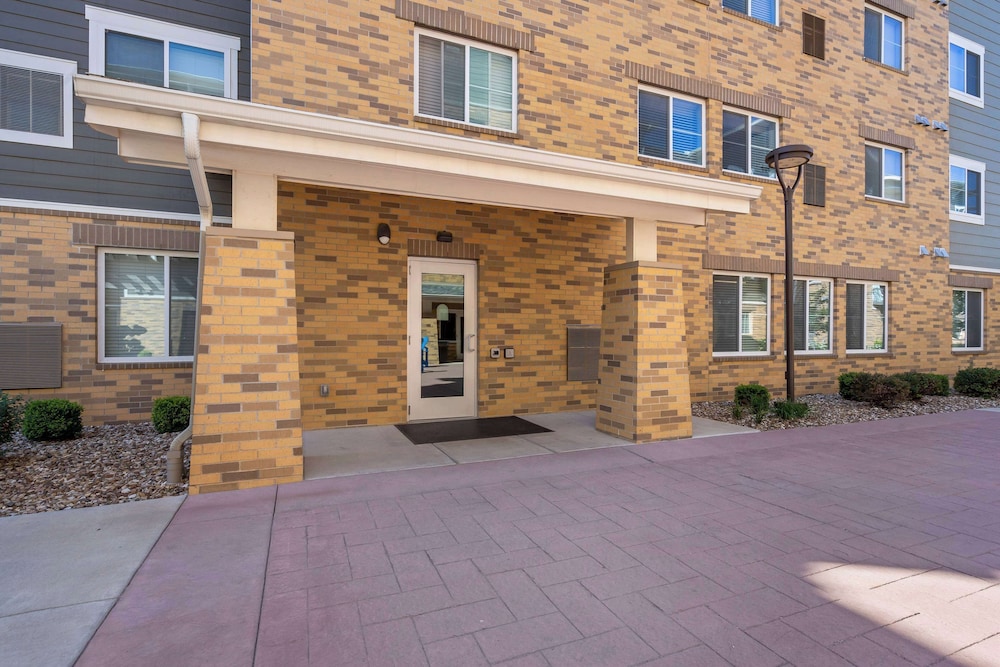 WaterWalk Extended Stay by Wyndham Kansas City - Overland Pk 53/61