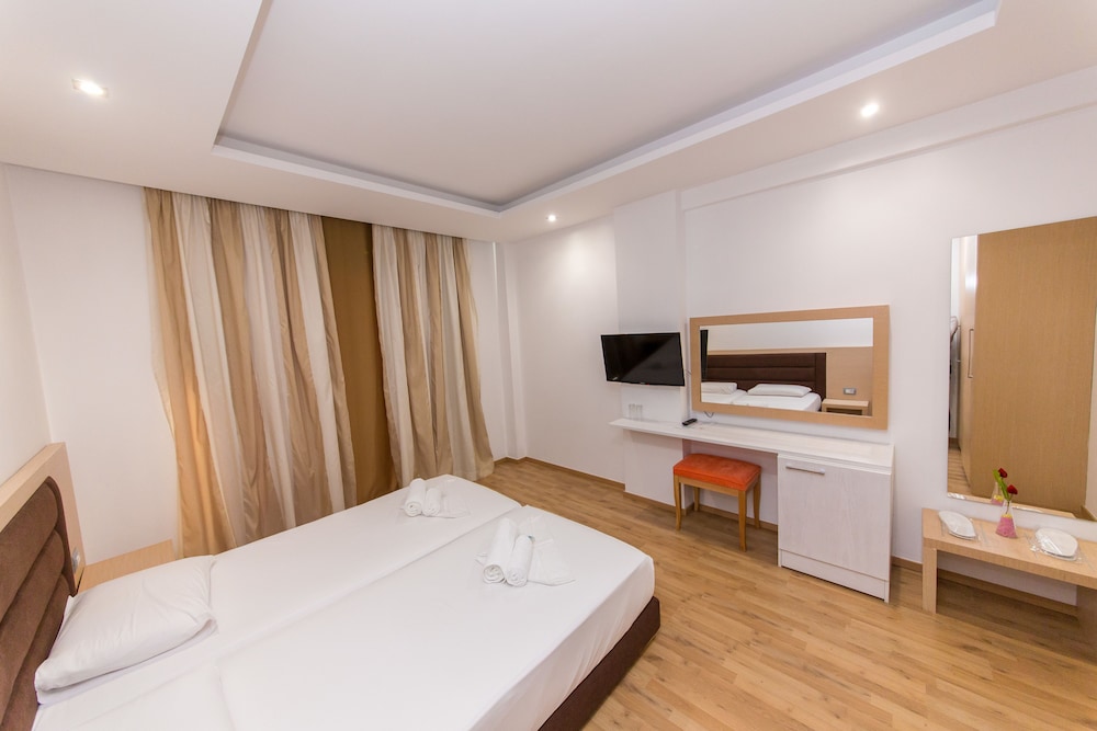Hotel Saranda Palace 15/70