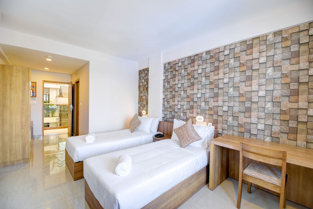 Sidra Pristine Hotel & Portico Halls 20/50