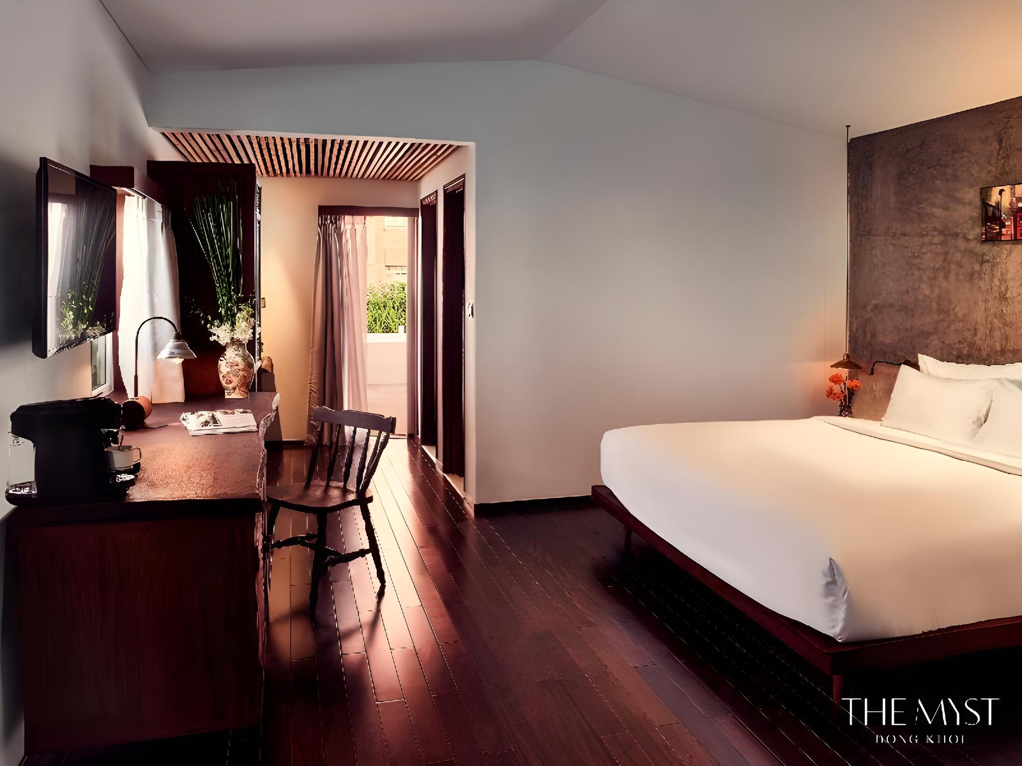 Signature, Saigon, Suite, King Bed