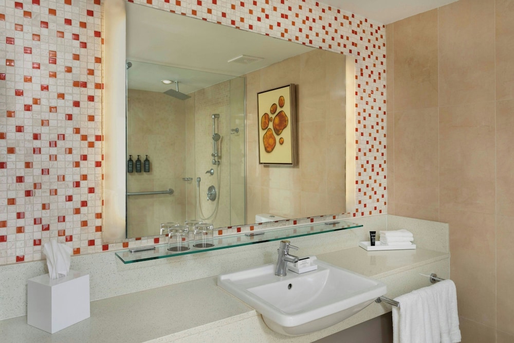 غرفة بغرفة نوم واحدة، Courtyard Isla Verde Beach Resort 10/10