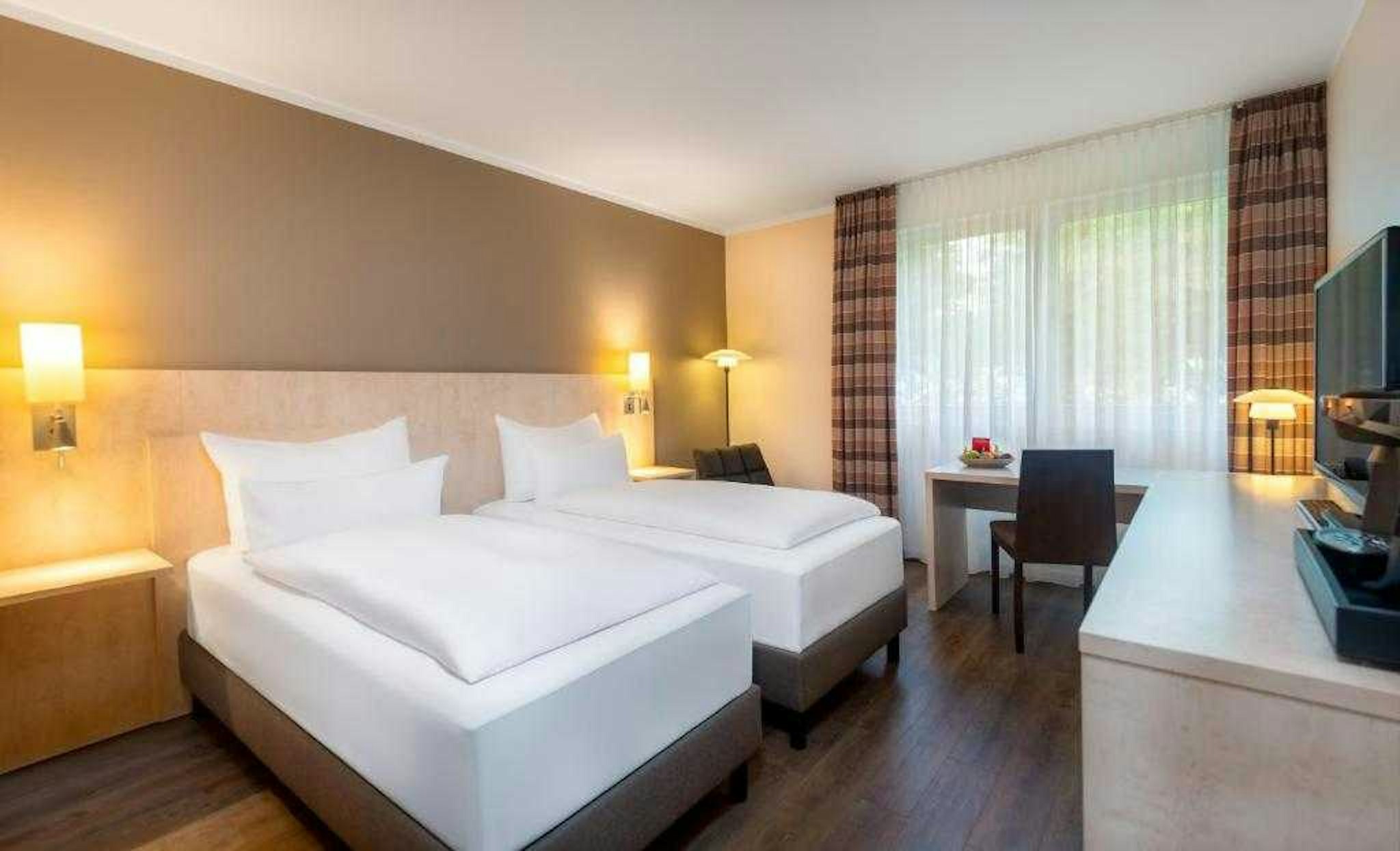 غرفة قياسية بسريرين منفصلين، Mercure Hotel Bielefeld Johannisberg 3/5